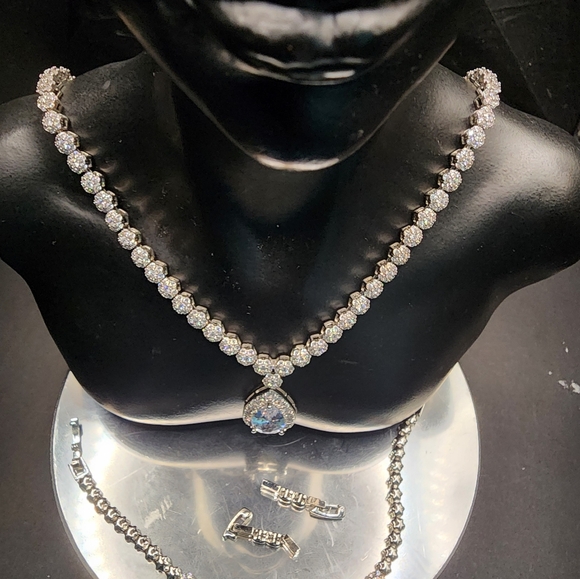 Silver Tone Cubic ZirconiaNecklace and Bracelet Set - Picture 3 of 16